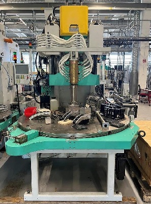 Arburg Allrounder 680 Injection Moulding Machine - 3